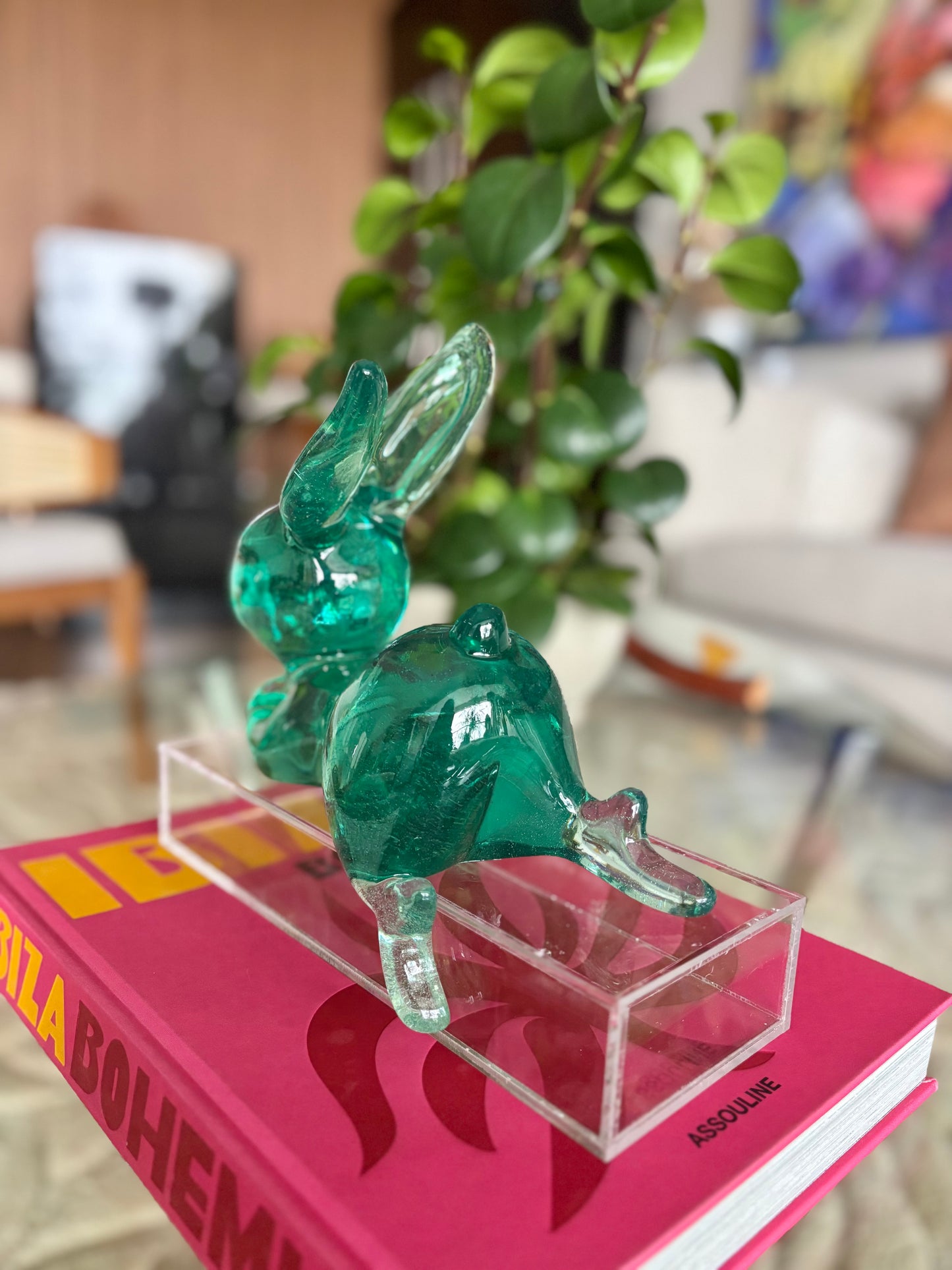 ESCULTURA LILA - RESINA traslúcida