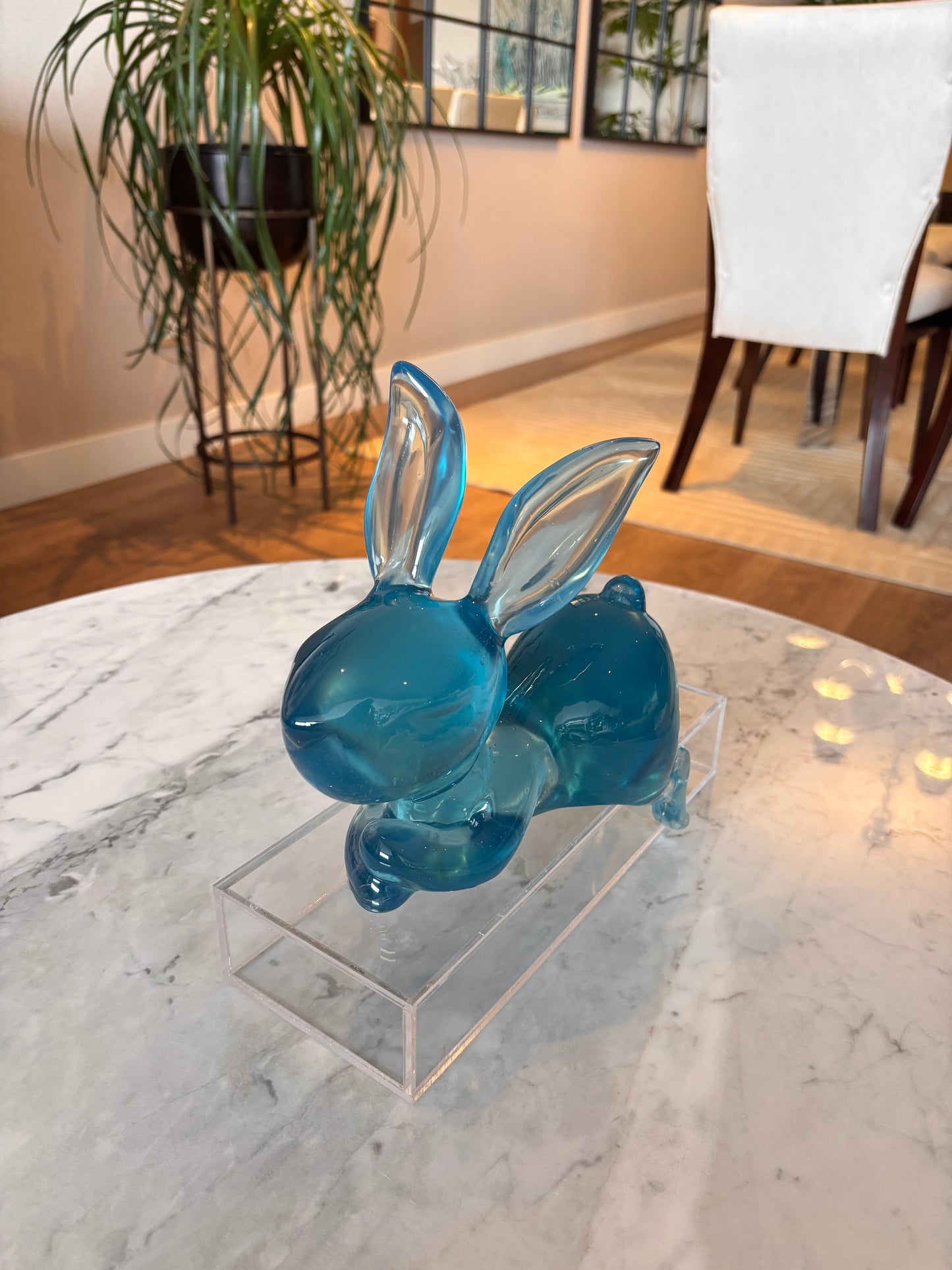 CONEJA LILA - RESINA TURQUESA