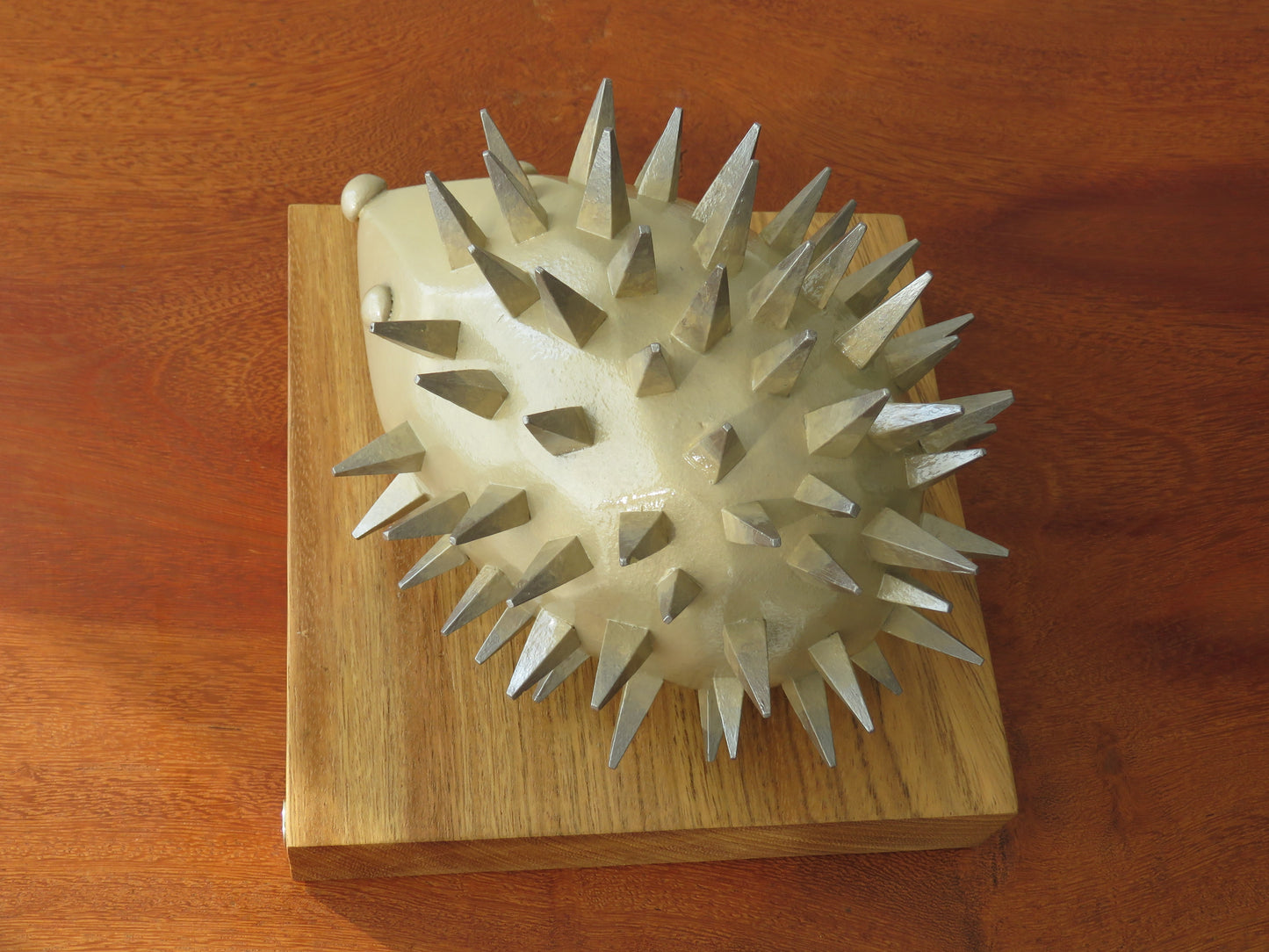 ESCULTURA LORENZO EL PUERCOESPÍN