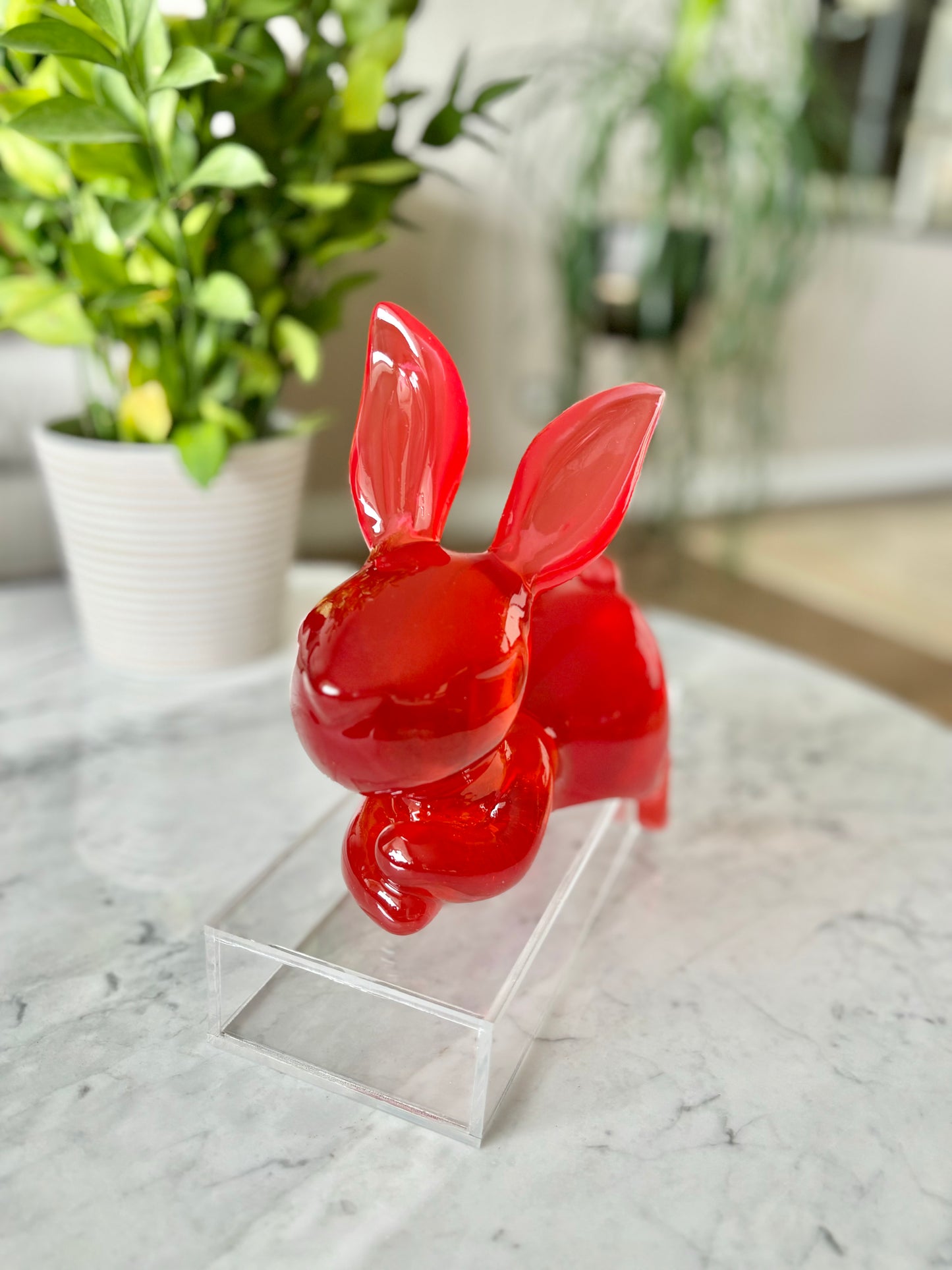 ESCULTURA LILA - RESINA traslúcida